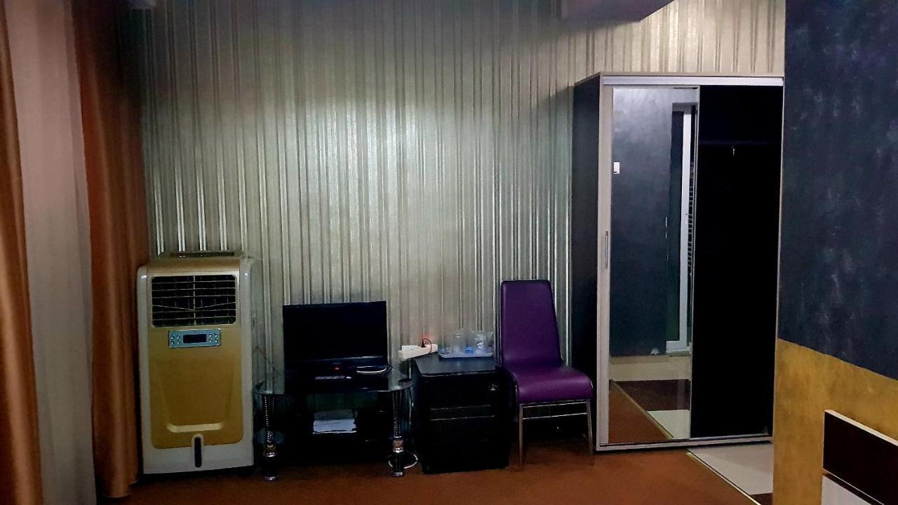 Asia Hotel Târgu Jiu エクステリア 写真