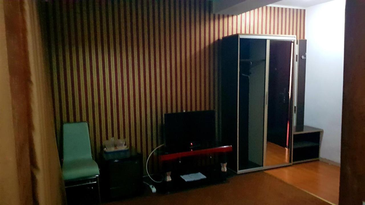 Asia Hotel Târgu Jiu エクステリア 写真