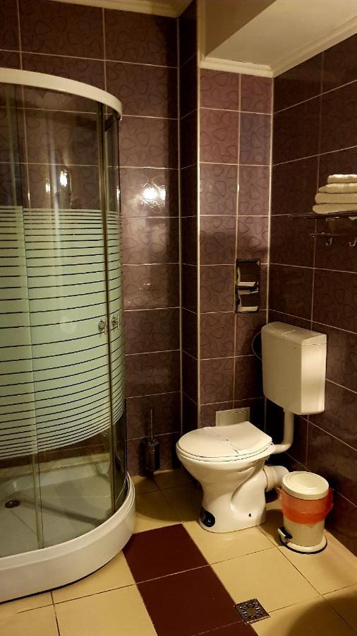 Asia Hotel Târgu Jiu エクステリア 写真