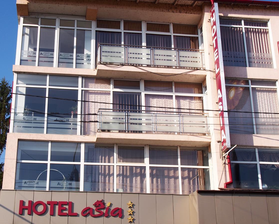 Asia Hotel Târgu Jiu エクステリア 写真